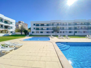 Yes Centro de Vilamoura Saturno T1
